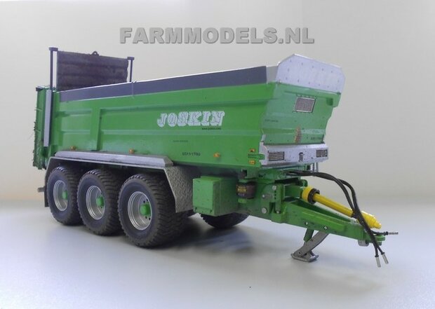 515. Joskin Fertispace op 3 asser Michelin Cargo XBib 710/50 R.30, met John Deere 6210R en Massey Ferguson 7499