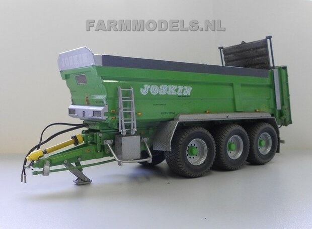 515. Joskin Fertispace op 3 asser Michelin Cargo XBib 710/50 R.30, met John Deere 6210R en Massey Ferguson 7499