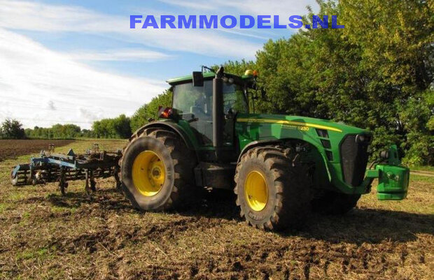 340. John Deere 8530 full options (met opgeklapte fronthef)