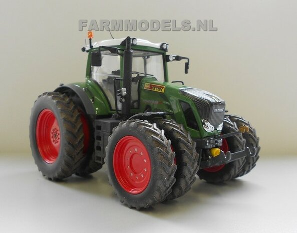 039. Fendt 828 rondom op smalle Ma&iuml;sset banden