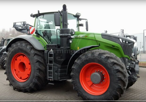 VOORBEELD FOTO&#039;S Fendt 1050 Vario Brede banden met Luchtsystemen, Spatborden,Trekhaak, STOFLOOK en Antennes 1:32 EXAMPLE PICTURES