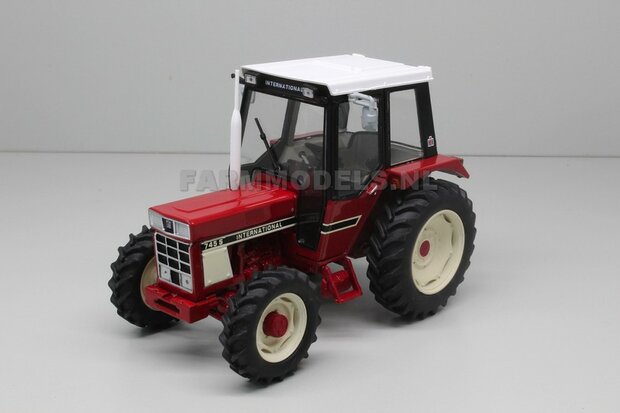 IH 745 S International 4WD met cabine 1:32 Replicagri REP196  