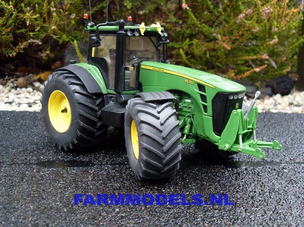 Fronthef Laforge 80.3 S John Deere 8030 en 8R serie BOUWKIT 1:32   04125   