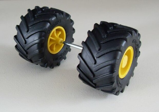 &Oslash; 53.1 x 31 mm: 2x Michelin MEGA X-BIB &Oslash; 53.1 mm (Gele velgen Ropa klein achterbanden)   1:32