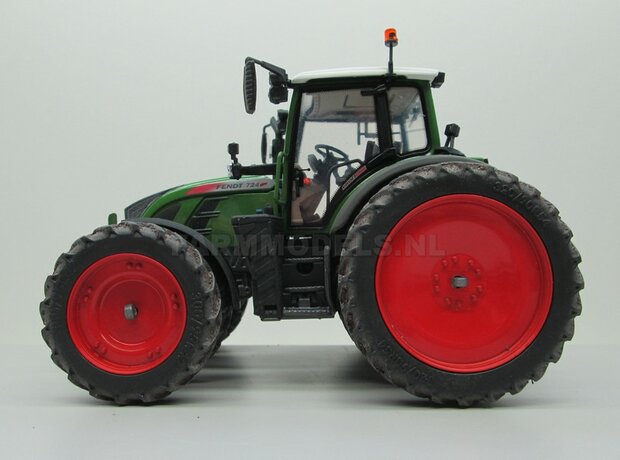 VOORBEELD FOTO&#039;S Fendt 724 Vario + Stoflook Rondom Demontabel dubbellucht Rijencultuur 1:32 EXAMPLE PICTURE  