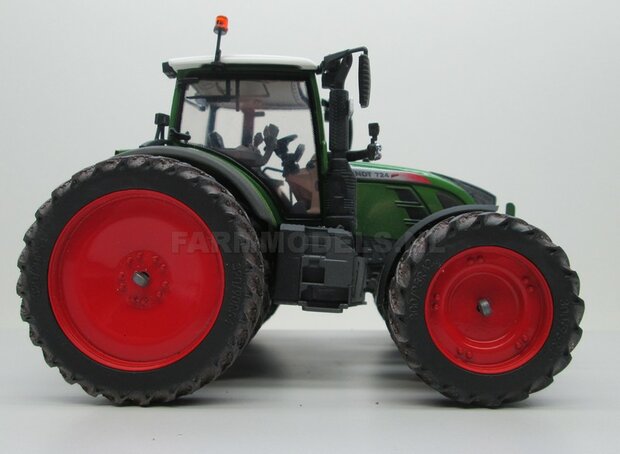 VOORBEELD FOTO&#039;S Fendt 724 Vario + Stoflook Rondom Demontabel dubbellucht Rijencultuur 1:32 EXAMPLE PICTURE  