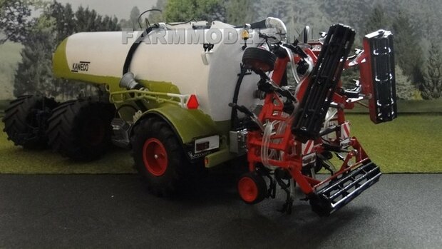 416. Claas Xerion 3800 Saddletrack, met oplegger tank en bouwland injecteur.