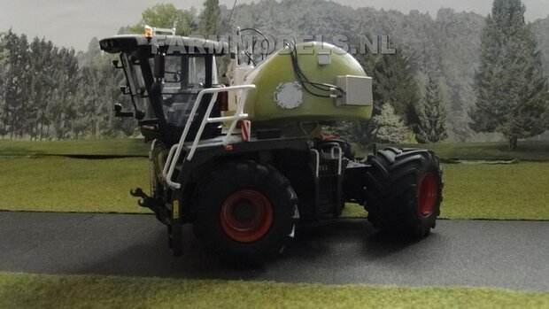 416. Claas Xerion 3800 Saddletrack, met oplegger tank en bouwland injecteur.