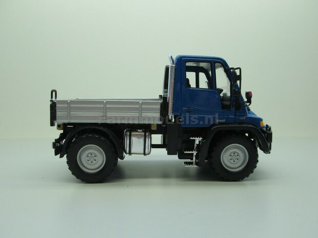 BLAUW Mercedes Benz Unimog U400 1:32 - Blue Versie   32380Cb         EXPECTED