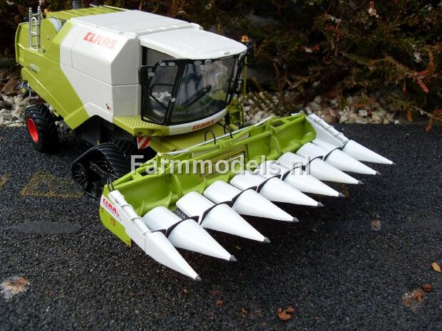 52896 Claas 8 rijer kolvenplukker opklapbaar afgebouwd model  als voorbeeld