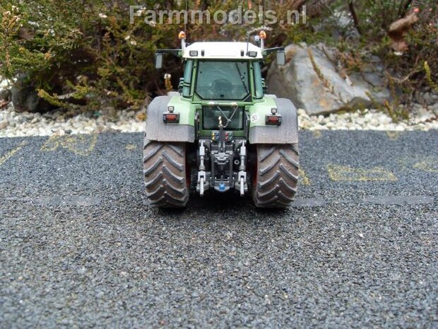 164. Fendt 824 op betere banden