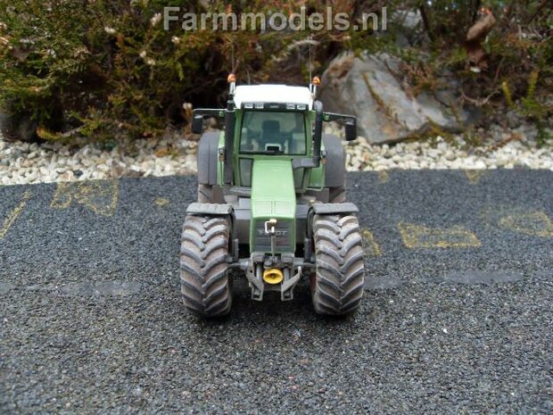 164. Fendt 824 op betere banden