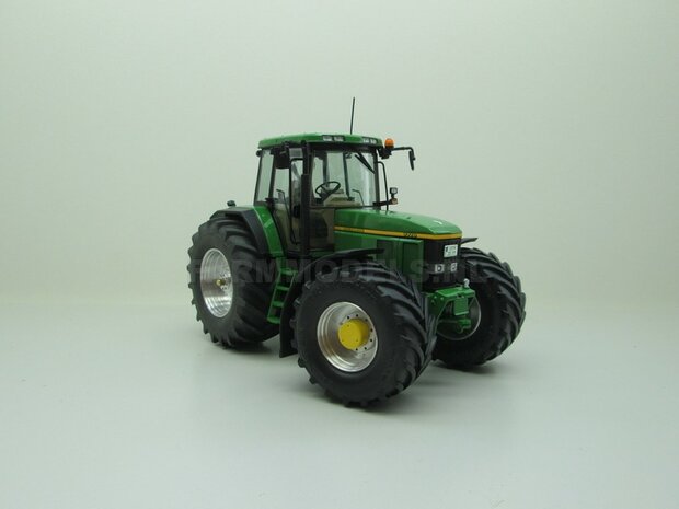 JD 7710 Aluminium vooras velgen  + brede-hogere banden &Oslash; 51 mm, geschikt voor de John Deere 7710 Schuco              