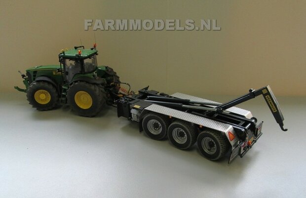 351. John Deere 8530 met VMR Carrier en puin containers