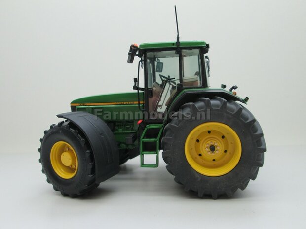 John Deere 7710 Aluminium achteras velgen  +  banden &Oslash; 62 mm, geschikt voor de John Deere 7710 Schuco 1:32 