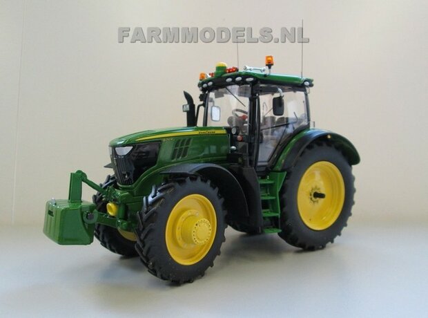 327. John Deere 6210R rondom op smal spoor