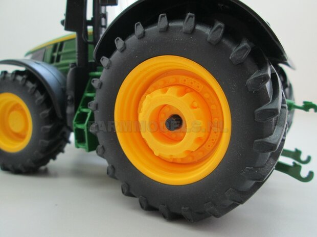 2x Wielgewicht met steekas uiteinde + Velg ringen John Deere geel geprint, &Oslash; 31 mm, 8-delig kunststof GEEL geprint 1:32 