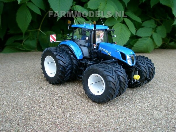 549. New Holland T7.270 dubbellucht met Monosem en Lemken zaaicombinatie