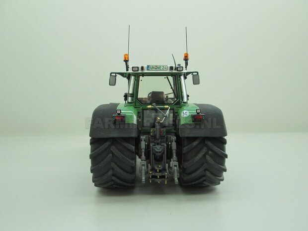 VOORBEELD FOTO&#039;S Fendt 926 Vario G1, Extra Brede banden + spatborden + trekhaak + Zwaailampen + Antennes- 1:32 WeiseToys Handmatig verbouwd / Manually rebuilt