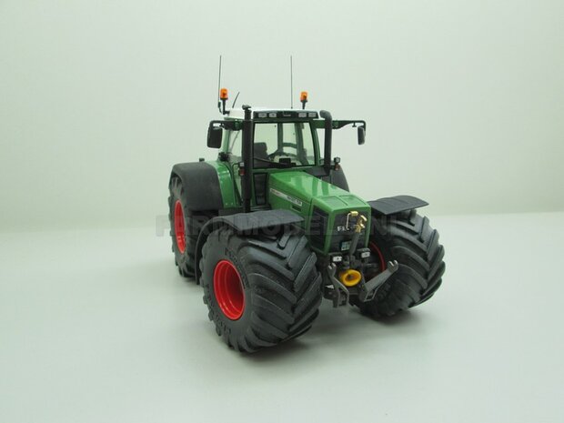 VOORBEELD FOTO&#039;S Fendt 926 Vario G1, Extra Brede banden + spatborden + trekhaak + Zwaailampen + Antennes- 1:32 WeiseToys Handmatig verbouwd / Manually rebuilt