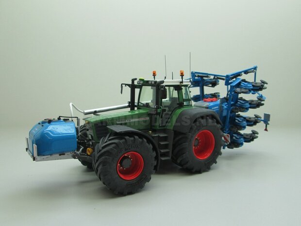 VOORBEELD FOTO&#039;S Fendt 926 Vario G1, Extra Brede banden + spatborden + trekhaak + Zwaailampen + Antennes- 1:32 WeiseToys Handmatig verbouwd / Manually rebuilt