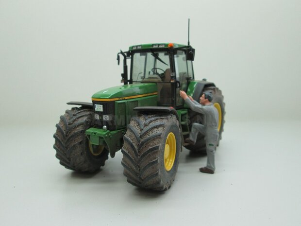 John Deere 7710 Aluminium vooras velgen + banden &Oslash; 47 mm, geschikt voor de John Deere 7710 Schuco 1:32  