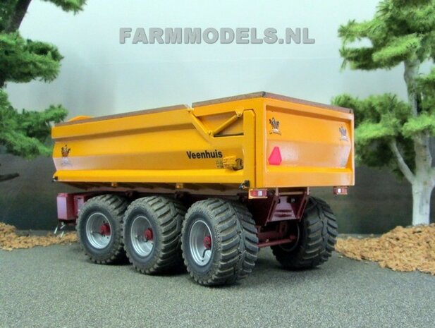 560. Jan Veenhuis JVZK 36000 met afdek kleppen, op Michelin 850/50 R30.5 of Vredestein Flotation Trac 800/45 30.5 banden 