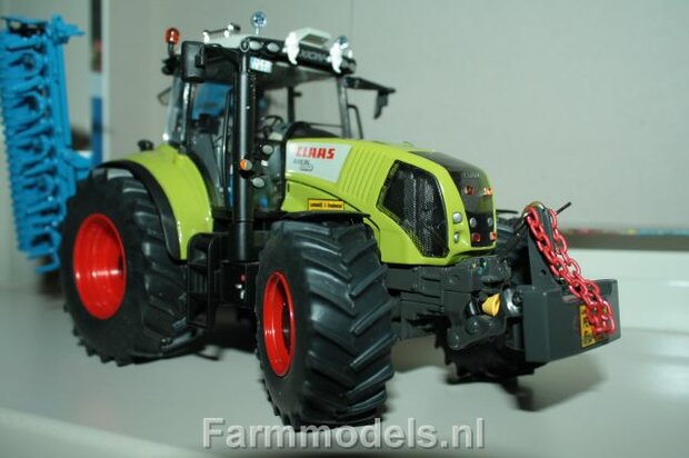 418.  Verbouwde Claas Axion