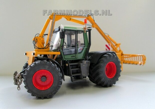 2x Vooras velg Fendt Xylon Aluminium + Brede vooras banden, BLANK geleverd, 1:32    