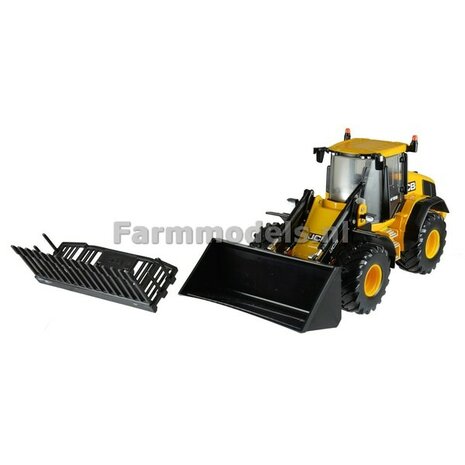 JCB 419S Farm Master met bak en grasvork 1:32 Britains   BR43223