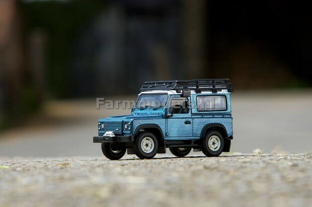 BLAUW METALIC Landrover Defender met Roof en Lier 1:32 Britains BR43217 