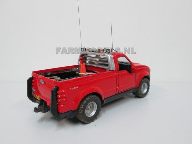 &Oslash; 28 mm: 2x Banden met profiel perfect voor o.a. Weidemann shovel  1:32   04286  