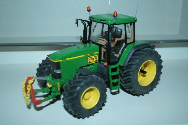 349. John Deere 7810