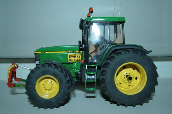 349. John Deere 7810