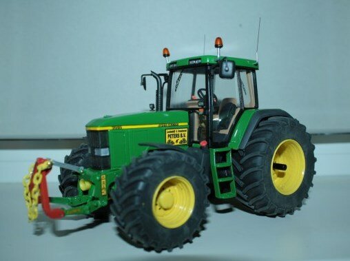 349. John Deere 7810