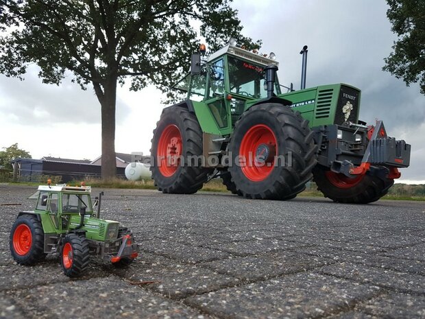 038. Fendt 615 verbouwd met o.a. nieuwe wielgewichten