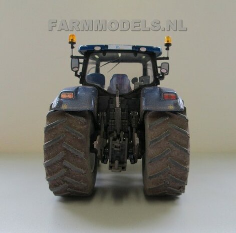 545. New Holland  op bredere banden met aluminium velgen