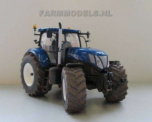 545. New Holland  op bredere banden met aluminium velgen