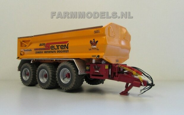 560. Jan Veenhuis JVZK 36000, op Vredestein Flotation Trac 800/45 30.5 banden Agri Service Selten