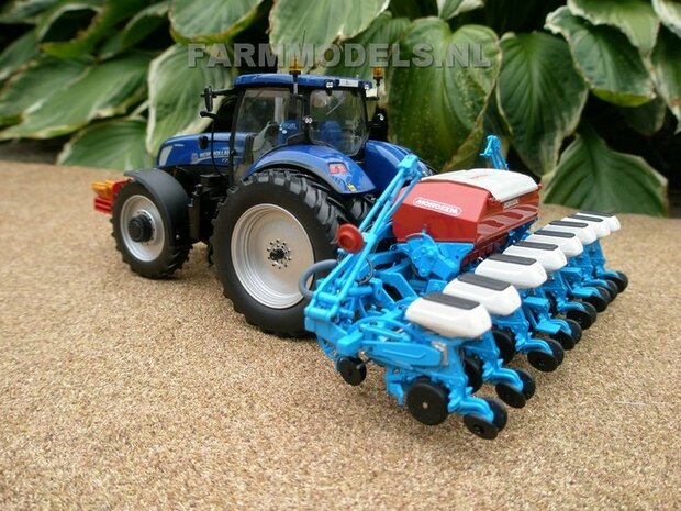 549. New Holland T7.270 Blue Power met Monosem ma&iuml;s zaaicombinatie