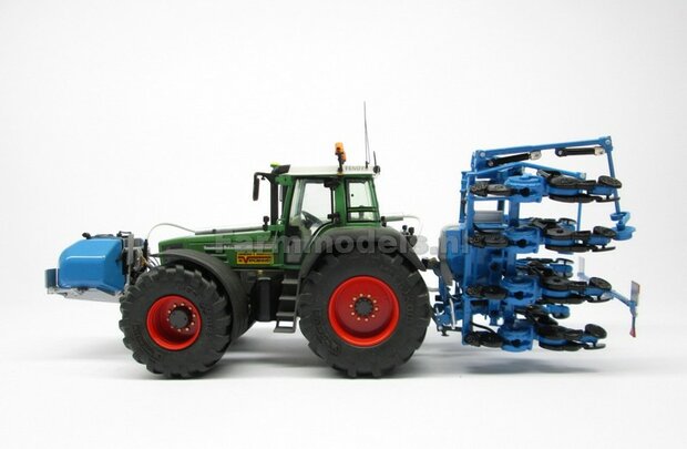 Fendt 926 Vario G1, Extra Brede banden + spatborden + trekhaak + Zwaailampen + Antennes- 1:32 WeiseToys Handmatig verbouwd / Manually rebuilt