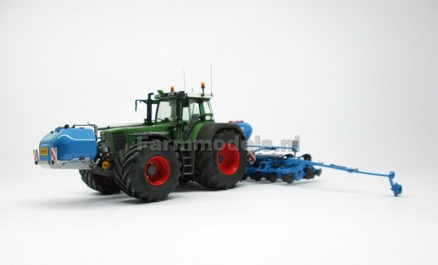 Fendt 926 Vario G1, Extra Brede banden + spatborden + trekhaak + Zwaailampen + Antennes- 1:32 WeiseToys Handmatig verbouwd / Manually rebuilt