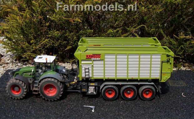 646. Loonbedrijf Christ Vercant met nieuwe Fendt 936 en Kaweco Carrier met Radium silagebak