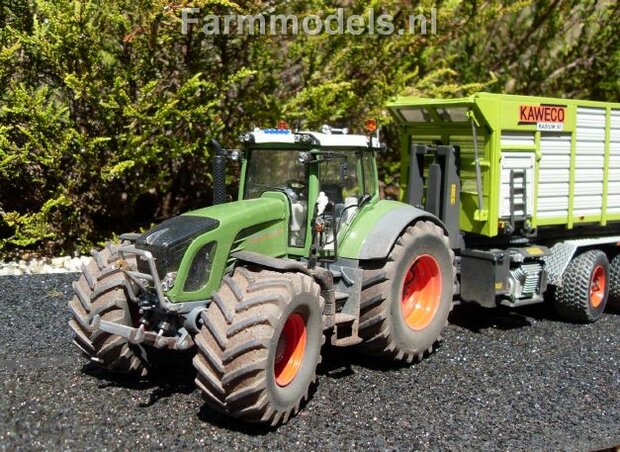 646. Loonbedrijf Christ Vercant met nieuwe Fendt 936 en Kaweco Carrier met Radium silagebak