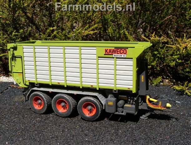 646. Loonbedrijf Christ Vercant met nieuwe Fendt 936 en Kaweco Carrier met Radium silagebak