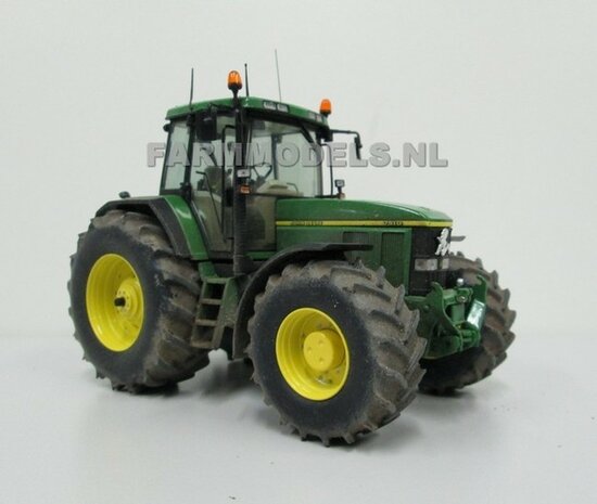 326. John Deere 7810 brede banden