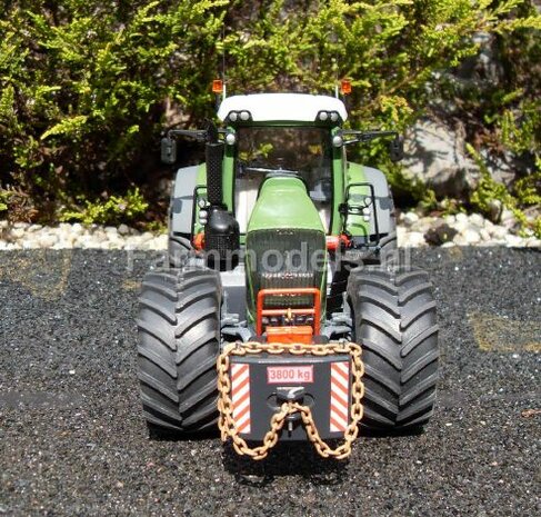 203.  Lekkere lompe sleeptrekker, de Fendt 939 op brede banden zonder spatborden