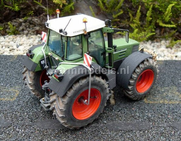 163.  Fendt 800 serie met luchtsysteem en bredere / grotere banden