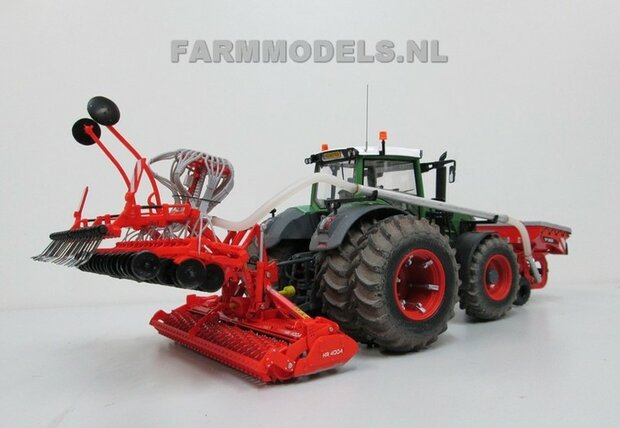 190. 2x Kuhn zaaimachines voor Loonbedrijf Hiemstra, met Fendt 828 en Fendt 824