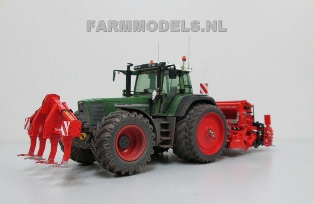 190. 2x Kuhn zaaimachines voor Loonbedrijf Hiemstra, met Fendt 828 en Fendt 824